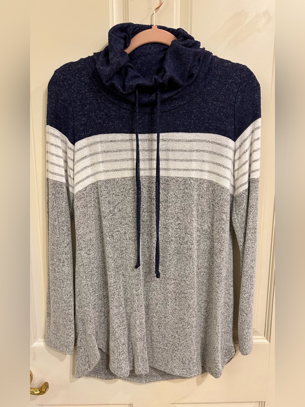 Market & Spruce Cowl Neck Top Navy Gray Stripe Size M Like New